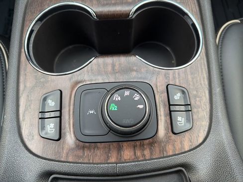 Used 2022 GMC Acadia Denali w/ Denali Ultimate Package image 36