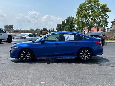 Used 2023 Honda Civic EX image 2