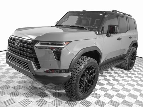 Used 2024 Lexus GX 550 image 9