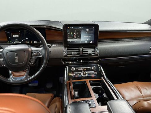 Used 2018 Lincoln Navigator Reserve w/ Technology Package image 22