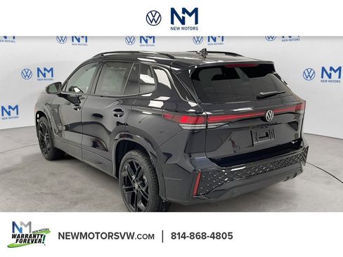 New 2026 Volkswagen Tiguan SE R-Line image 2