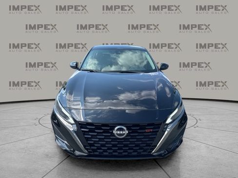 Used 2025 Nissan Altima 2.5 SR FWD image 8