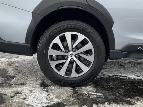 Used 2023 Subaru Outback Premium image 26