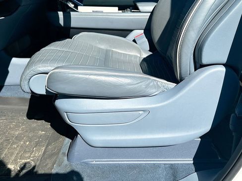 Used 2022 Lincoln Navigator L Black Label image 9