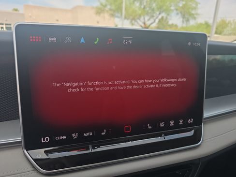 Certified 2025 Volkswagen Tiguan SE w/ Panoramic Sunroof Package FWD image 28