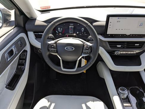 New 2026 Ford Explorer Platinum image 19