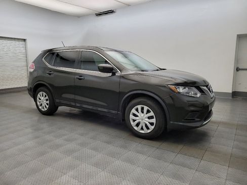 Used 2016 Nissan Rogue S w/ S Family Package FWD image 11