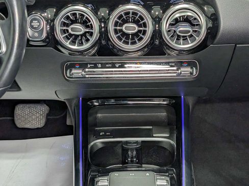 Certified 2021 Mercedes-Benz GLA 250 4MATIC image 19