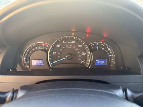 Used 2015 Toyota Camry LE image 14