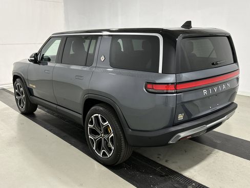 Used 2024 Rivian R1S Adventure AWD/4WD image 3