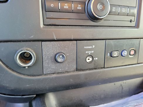 Used 2018 GMC Savana 3500 w/ Power Convenience Package image 18