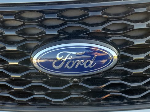 Used 2022 Ford Explorer ST w/ Equipment Group 401A AWD/4WD image 13