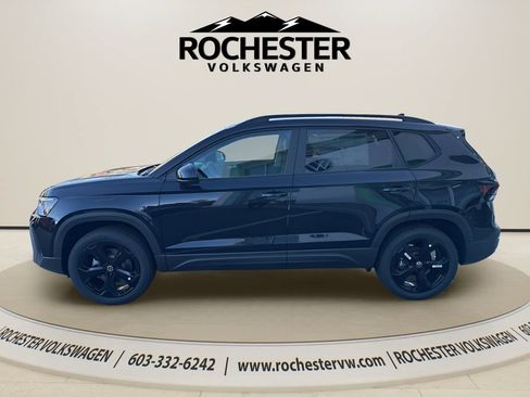 Used 2026 Volkswagen Taos SE AWD/4WD image 4