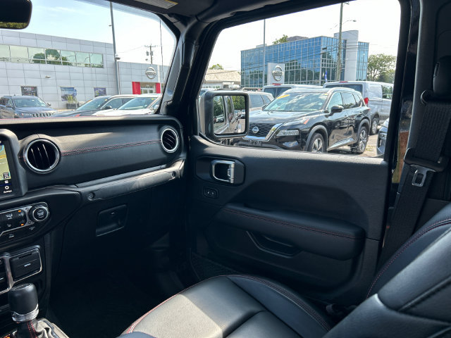 Used 2023 Jeep Gladiator Rubicon w/ Cold Weather Group AWD/4WD image 28