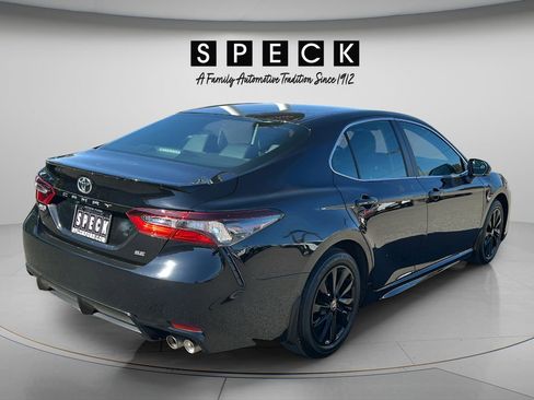 Used 2024 Toyota Camry SE FWD image 5