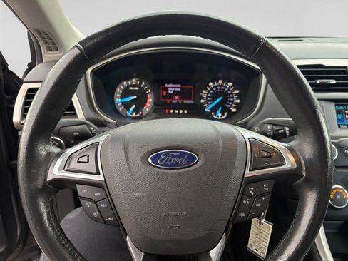Used 2013 Ford Fusion SE FWD image 11