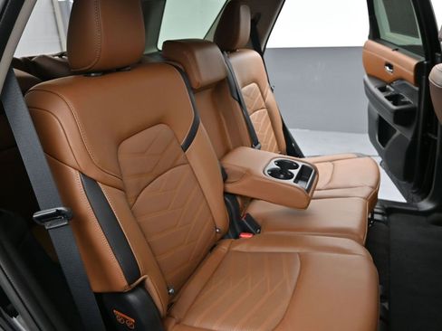 Used 2024 Nissan Pathfinder Platinum w/ Cargo Package image 30