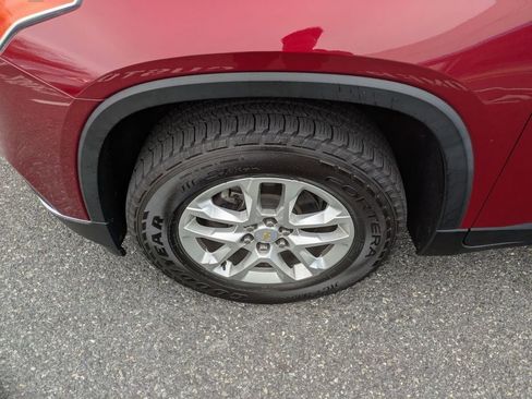 Used 2021 Chevrolet Traverse LT w/ LPO, Floor Liner Package image 28