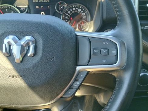 Used 2024 RAM 2500 Big Horn AWD/4WD image 30