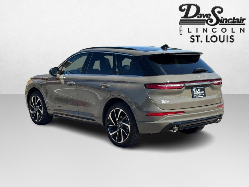 Certified 2025 Lincoln Corsair Grand Touring AWD/4WD image 5