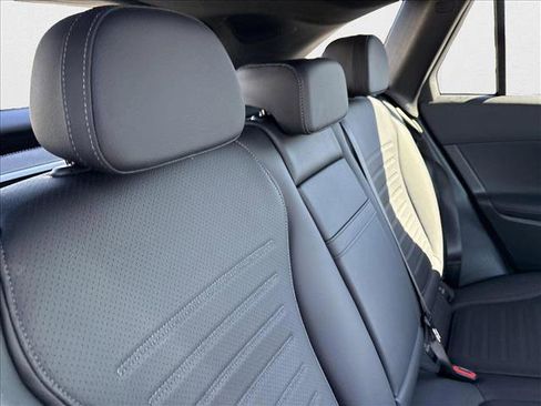 New 2025 Mercedes-Benz GLC 350e 4MATIC image 21