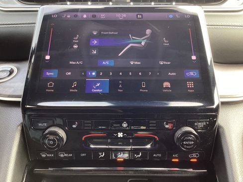 Used 2022 Jeep Grand Cherokee Limited image 23