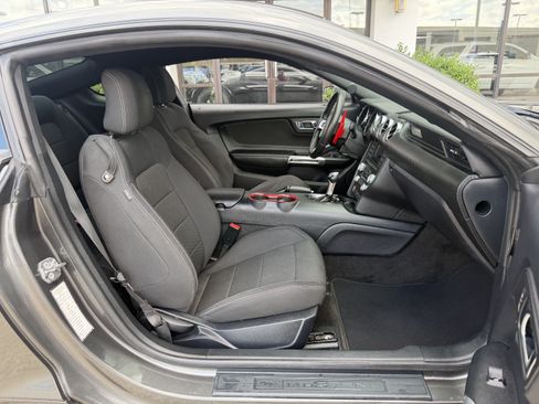 Used 2015 Ford Mustang Coupe w/ Equipment Group 051A RWD image 18