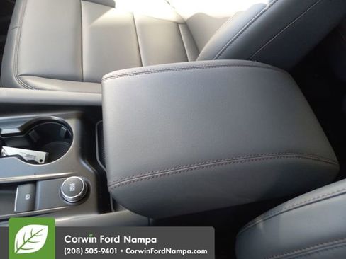 New 2025 Ford Explorer Active w/ Active Comfort Package image 19