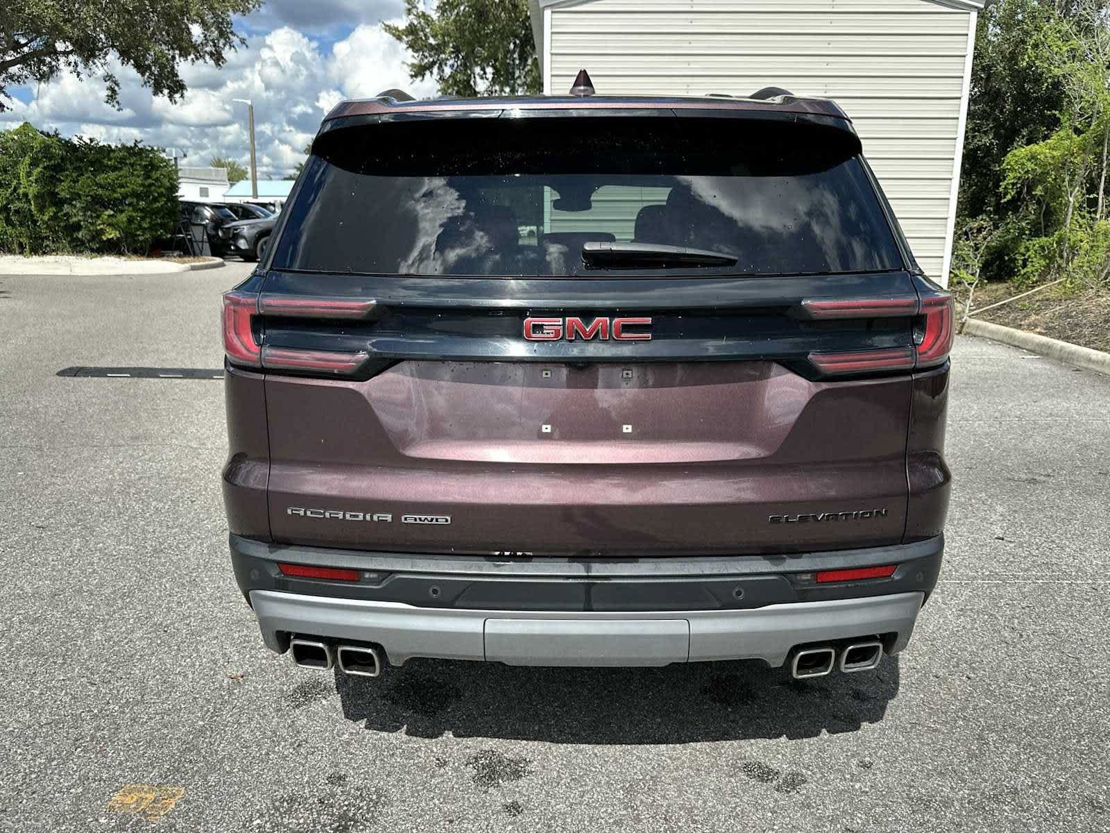 Used 2024 GMC Acadia Elevation AWD/4WD image 5