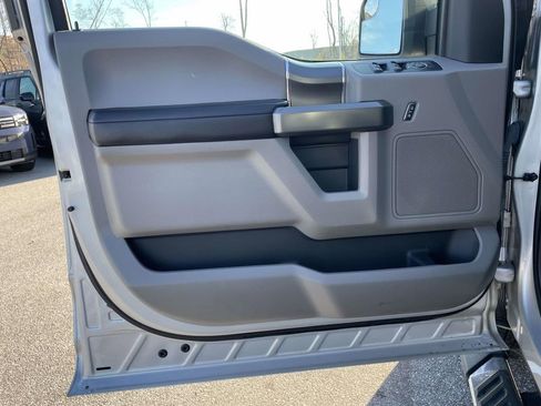 Used 2016 Ford F150 XLT w/ Equipment Group 302A Luxury AWD/4WD image 5