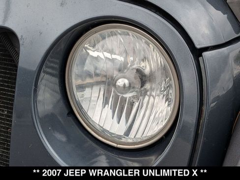 Used 2007 Jeep Wrangler Unlimited X w/ Dual Top Group AWD/4WD image 12
