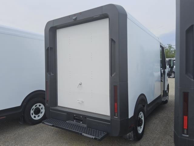 Used 2024 Chevrolet Brightdrop 400 w/ Commercial Equipment Package AWD/4WD image 2