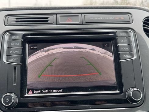 Used 2017 Volkswagen Tiguan S image 20