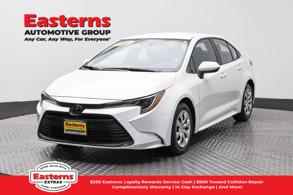 Used 2024 Toyota Corolla LE FWD image 1