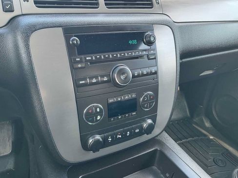 Used 2014 Chevrolet Silverado 2500 LTZ w/ LTZ Plus Package AWD/4WD image 12