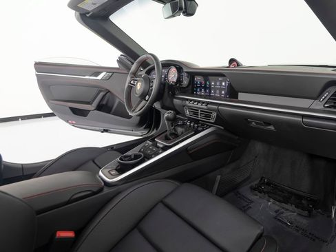 Certified 2022 Porsche 911 Carrera S RWD image 35