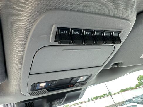 Used 2023 Ford F350 XL w/ FX4 Off-Road Package AWD/4WD image 19