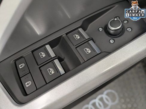 Used 2024 Audi Q3 2.0T Premium image 9