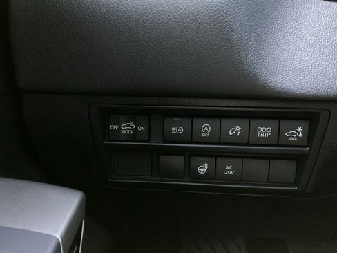 Used 2024 Toyota Tundra Limited AWD/4WD image 22