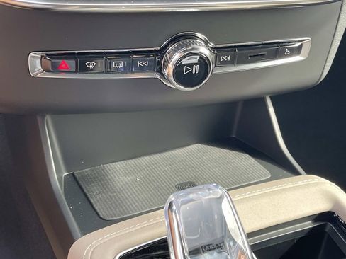 New 2026 Volvo XC90 B6 Plus w/ Protection Package Premier image 29