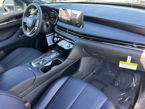 New 2026 INFINITI QX60 Sport image 8