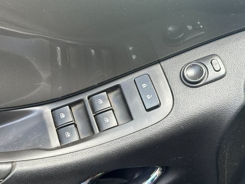 Used 2015 Chevrolet Camaro LT RWD image 13