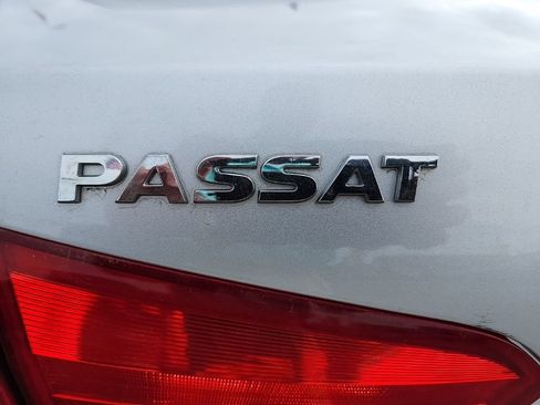 Used 2012 Volkswagen Passat 2.5 SEL Premium FWD image 38