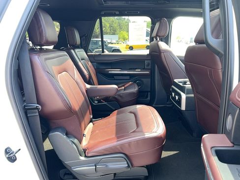 Used 2024 Ford Expedition Max Limited image 26