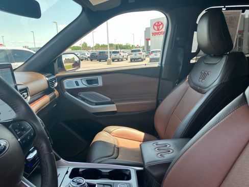 Used 2022 Ford Explorer King Ranch w/ Premium Technology Package AWD/4WD image 10