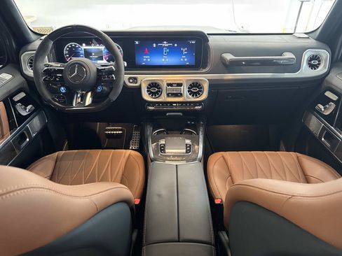 Certified 2025 Mercedes-Benz G 63 AMG 4MATIC image 8