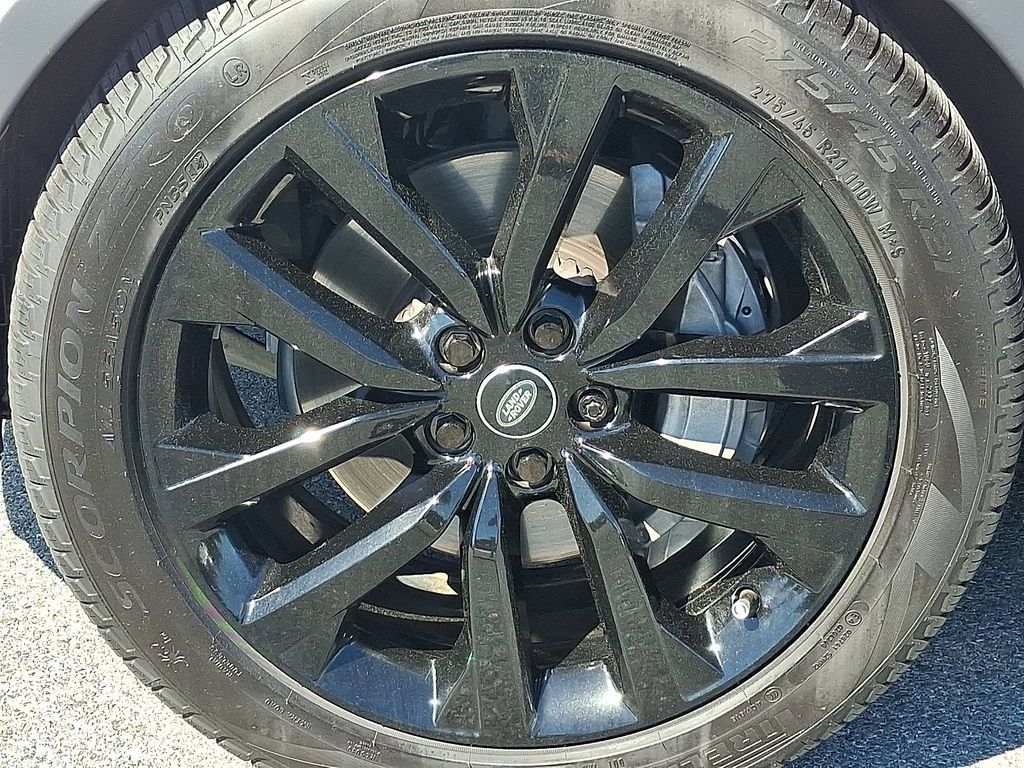 Certified 2026 Land Rover Discovery S AWD/4WD image 8