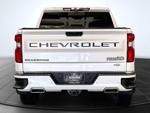 Used 2024 Chevrolet Silverado 1500 High Country w/ Technology Package AWD/4WD image 4