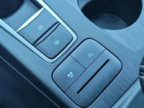 Used 2022 Ford Escape SE w/ Convenience Package image 26