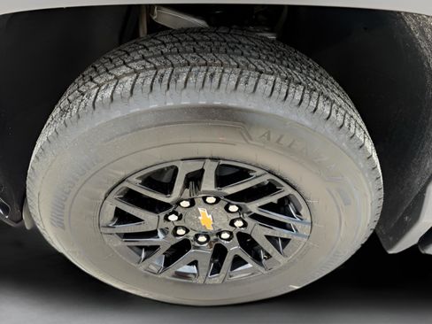 New 2026 Chevrolet Silverado EV LT image 10